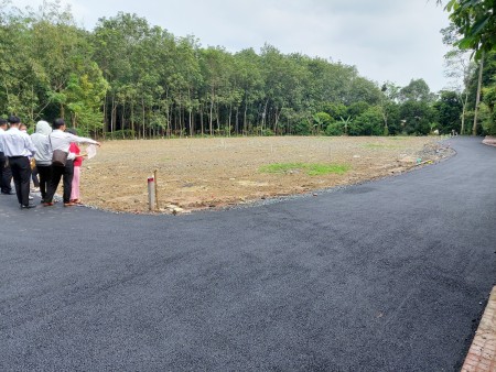 Tôi cần bán Gấp lô đất thổ cư sau chợ An Nhơn Tây, thổ cư giá bán 5.8 triệu/m2, lh 0383000490