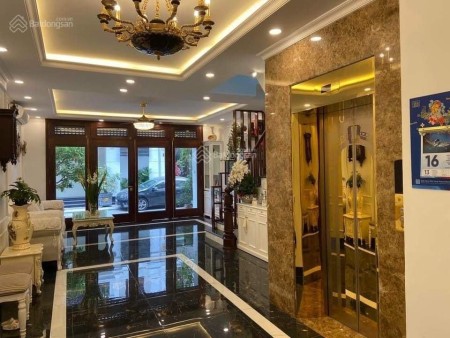 Mặt phố Khúc Thừa Dụ, Cầu Giấy, 120m2, giá: 84 tỷ, mt: 8m, 9 tầng, nhà mới, cho thuê 200 triệu.