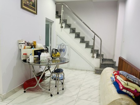 Căn 2 mặt tiền đường số 9, Linh Tây Thủ Đức diện tích 46,3 giá chỉ 3,3 tỷ.