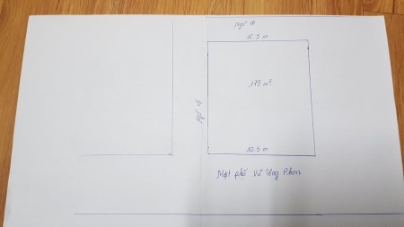 Mặt phố Vũ Tông Phan, Thanh Xuân, 179m2, giá: 52 tỷ, mt: 10.5m, 3 tầng, lô góc 3 mặt thoáng.