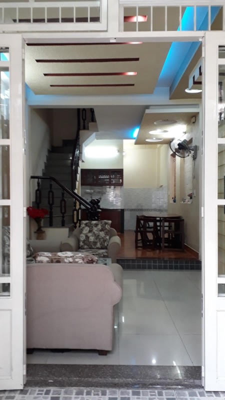 Cho thuê nhà nguyên căn hẻm xe tải đối diện Emart Gò Vấp liên hệ 0355965612