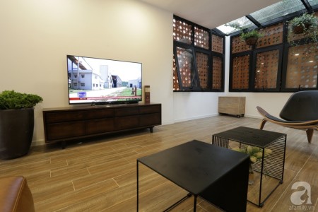 Nhà thoáng trước và sau ô tô dừng đỗ 24/24 nhà còn mới view thoáng trước nhà, giá tốt
