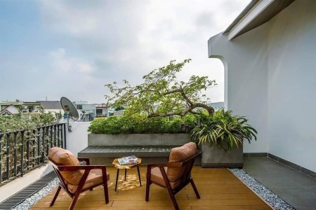 Biệt thự Phùng Khoang, Nam Từ Liêm, 131m2, giá: 20 tỷ, 4 tầng, mt: 7m, cho thuê 20 triệu.