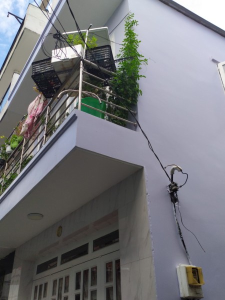 Bán nhà đường Phan Văn Trị, Bình Thạnh, 2 tầng, diện tích rộng 52m2, giá rẻ 4.6 tỷ