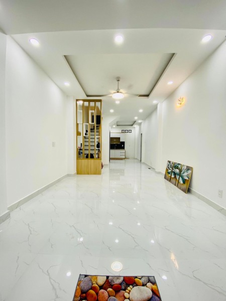 Bán nhà Huỳnh Văn Bánh, Quận Phú Nhuận dưới 6 tỷ, dtsd 37m2, nhà mới dọn vào ở ngay.