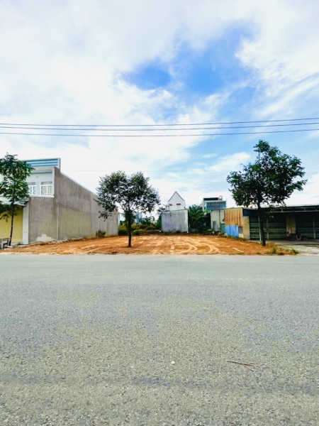 Vợ chồng tôi cần bán 2 lô đất diện tích 599m2 thổ cư 100% tại Bình Dương giá tốt đầu tư
