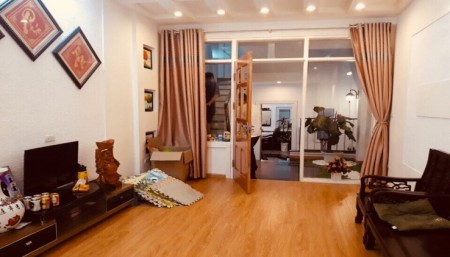 Bán gấp nhà đẹp Tôn Đức Thắng dtsd 60m2, 5 tầng đúc, mt 4.2m, giá 3.95 tỷ, ô tô cách nhà 50m