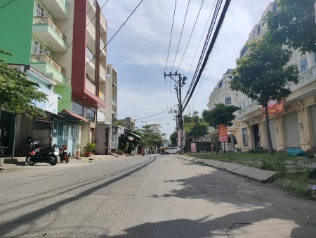Bán nhà 2 mặt tiền hẻm xe tải Nguyễn Văn Yến đúc kiên cố 2 lầu, kinh doanh giá tót 3.89 tỷ