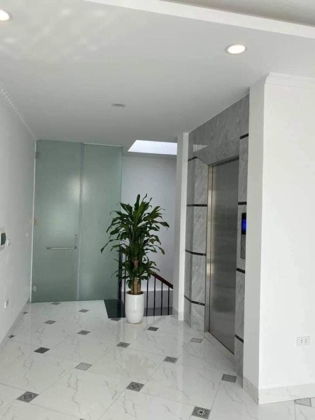 Siêu phẩm mặt phố Xã Đàn, 8 tầng, diện tích sử dụng 103m2, giá bán 59 tỷ, MT 5.5m, lô góc