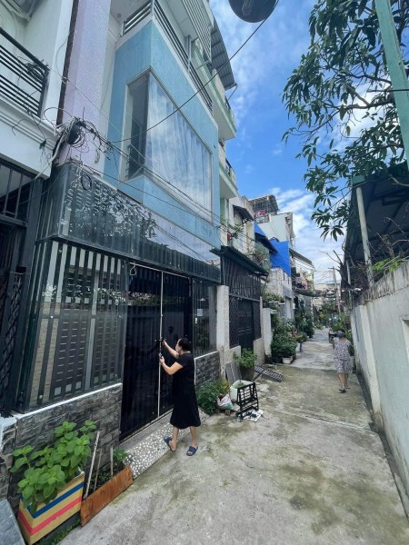 Chính chủ cần bán nhà nguyên căn đường Hoà Hưng, giá bán 2.3 tỷ, thương lượng, dt 15m2