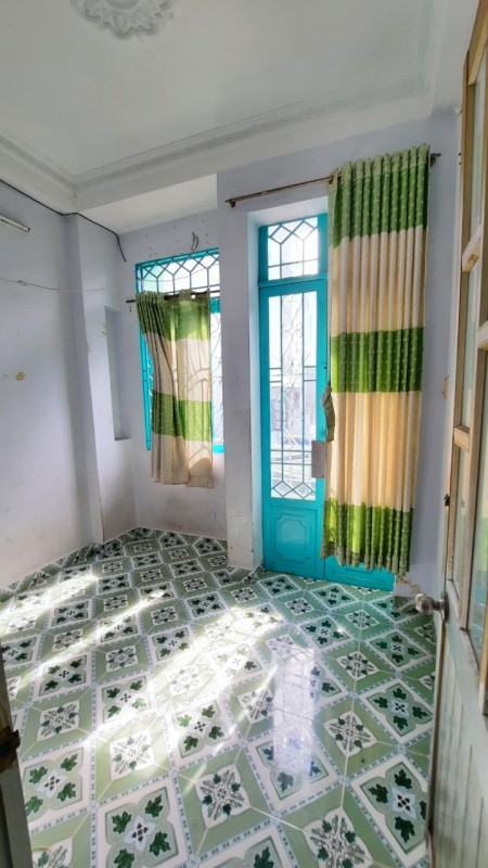 Cần cho thuê nhà nguyên căn giá rẻ đẹp liên hệ 0909050268, giá chỉ 7 triệu/tháng, lhcc
