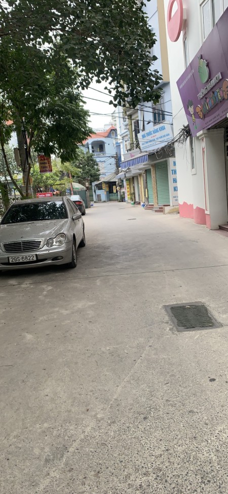 Bán lô góc, 10 mét ô tô, nhà đẹp FUll thổ cư liên hệ 0978478398, khu dân cư đông đúc
