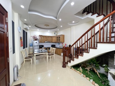 Bán nhà nguyên căn riêng Minh Khai Hai Bà Trưng nhà mới vào ở luôn 42m 5 tầng giá 3.9 tỷ