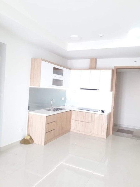 Cho thuê gấp trệt Emerald dự án Celadon City giá chỉ 10 triệu/tháng tiện ích đầy đủ