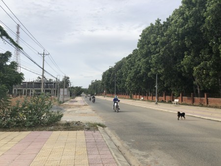 Cần bán nền đất thổ cư mặt tiền đường lớn ngay Phan Rang cơ sở hạ tầng hoàn thiện