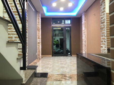 Chính chủ bán gấp nhà hẻm 756 Đoàn Văn Bơ phường 16 Quận 4 liên hệ 0786720929
