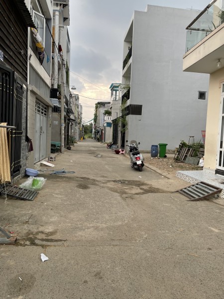 Bán đất giá đầu tư P. Bình Chiểu gần chợ đầu mối Thủ Đức giá bán chỉ 2,5 tỷ giấy tờ đầy đủ