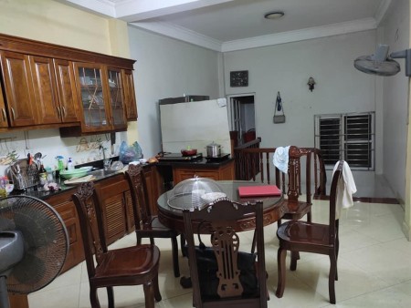 Mặt phố kinh doanh ô chờ thang máy dt 90m2x6 tầng tại Khương Trung, Thanh Xuân, 16.3 tỷ