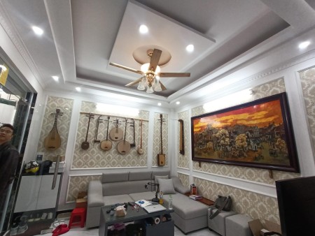Chính chủ cần bán nhà nguyên căn đường Nguyễn Sơn, diện tích sử dụng 36m2, giá tốt