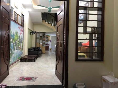 Nhà đẹp, ở ngay cạnh chợ Tứ Hiệp, 55m2 4T, 4 pn 2A4