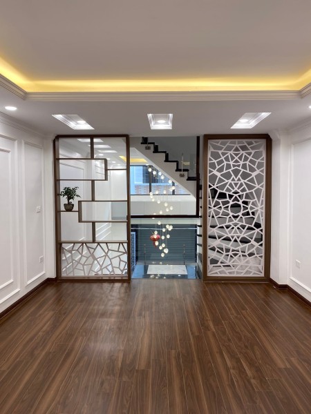 Siêu phẩm Thanh Xuân, ô tô đỗ cửa kinh doanh đỉnh, thuận tiện làm văn phòng giá 7.2 tỷ