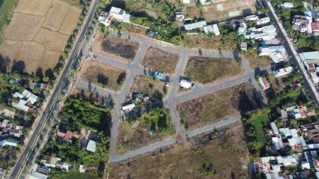 Bán đất trung tâm TP Bà Rịa, đất 2 mặt tiền đường, diện tích 100m2, giá chỉ 2tỷ3