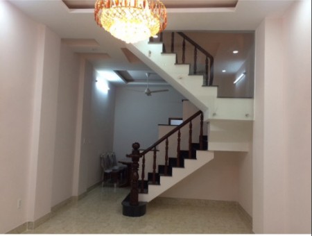 Cho thuê nhà nguyên căn, đường Thạnh Xuân 24, phường Thạnh Xuân, Quận 12
