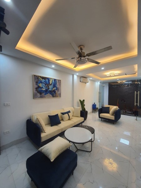 Bán nhà Bà Triệu Quận Hà Đông đúc 5 tầng thang máy đầy đủ tiện nghi, nội thất, kiến trúc hiện đại