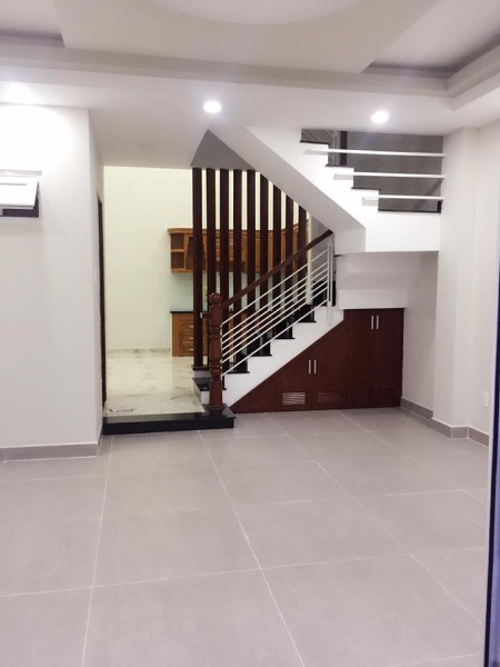 Chỉ 5 tỷ 850 triệu (TL) hẻm xe hơi Lý Thái Tổ Quận 10, 3 Lầu BTCT, 3PN 3WC. Dọn vào ở ngay