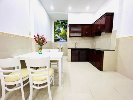 Bán gấp nhà Vườn Chuối Quận 3, HXH 9M, 6 Tầng đúc thật, 10 phòng ngủ + WC, ở, kd đều được