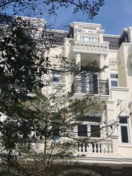 Đi đến slide 1