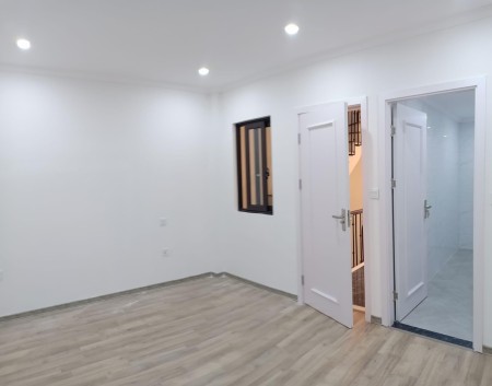 Bán nhà Xuân La 5 phút ra hồ tay nơi toàn biệt thự khu Ngoại Giao Đoàn, an ninh tuyệt đối