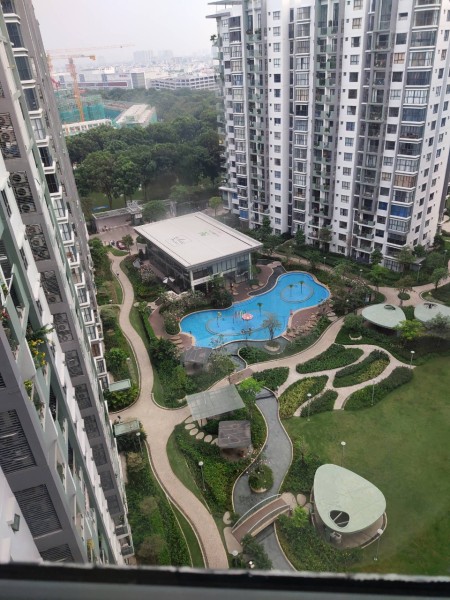 Cho thuê căn hộ Tân Phú diện tích sử dụng 84m2 View hồ bơi, công viên tiện ích nội khu đủ