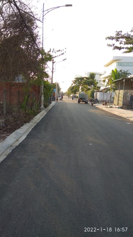 Cho thuê đất 2 mặt tiền, đường nhựa 10m, gần Trường Liên Cấp IGC Tây Ninh lh 0919256896