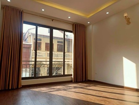 Nhà mới khu trung tâm Quận Uỷ Tây Hồ, ô tô đỗ cổng, giá bán 4.8 tỷ, thương lượng mạnh