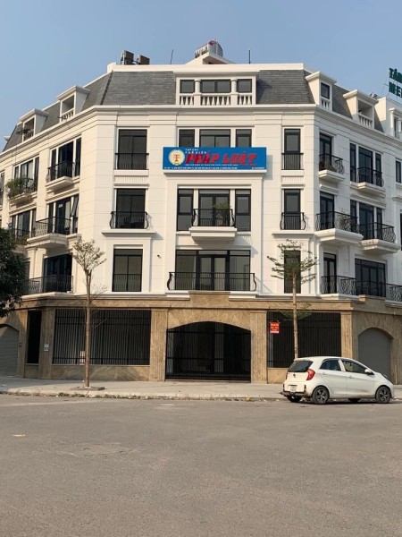 Lô góc ba mặt tiền, thang máy trung tâm, kinh doanh độc lập từng sàn lh 0705509488