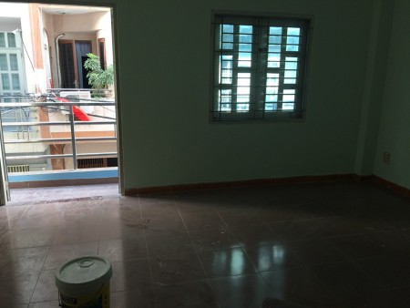 Cho thuê nhà nguyên căn 3 tầng diện tích sử dụng 12x6m tại TPHCM liên hệ 0989281472