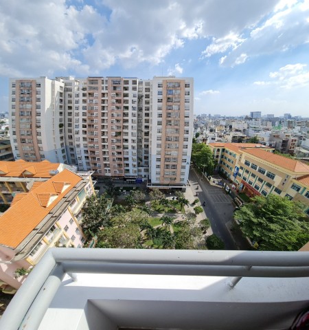Căn hộ Bàu Cát II 3pn giá cho thuê 9 triệu/tháng, an ninh, có thang máy, chính chủ vào ở ngay