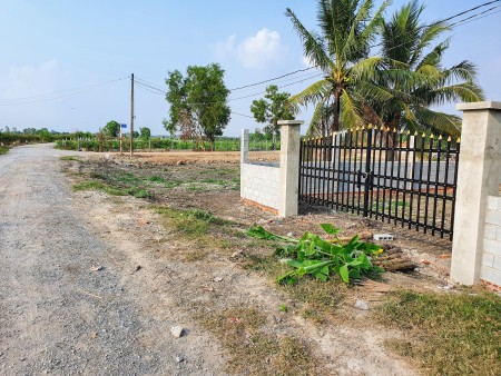 Lô Gốc 2 mặt tiền đường nhà nước cực đẹp view bờ kênh liên hệ 0383000490 giá tốt