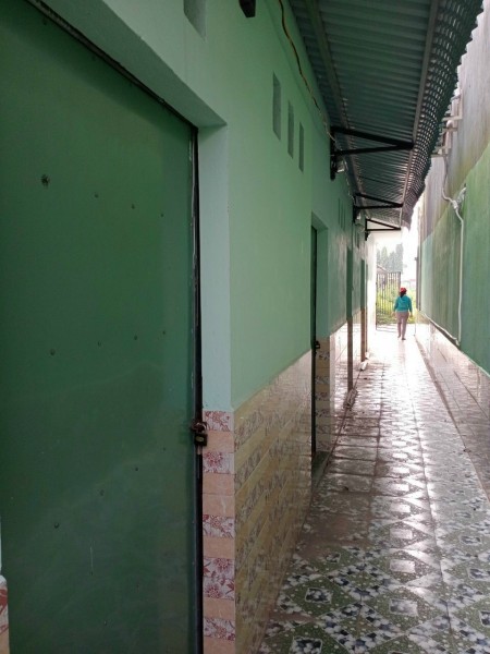 Chủ cần tiền gấp nên bán dãy trọ 10x19 190m2 giá 1 tỷ350 ở Hóc Môn, liên hệ 0397766914