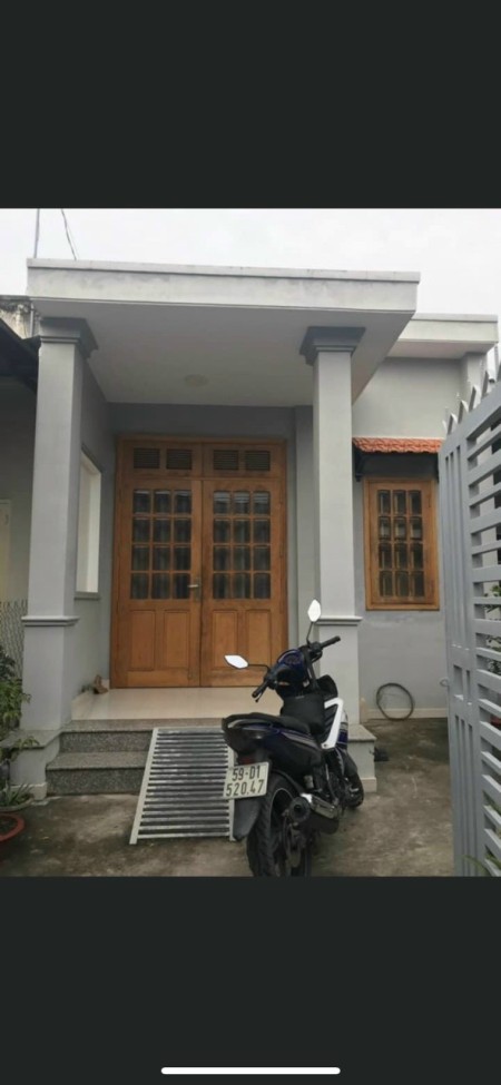 Sổ hồng chính chủ: Diện tích 93,5m2 có 83m2 thổ cư; giá 2tỷ65; ACE quan tâm LH; 0903654786