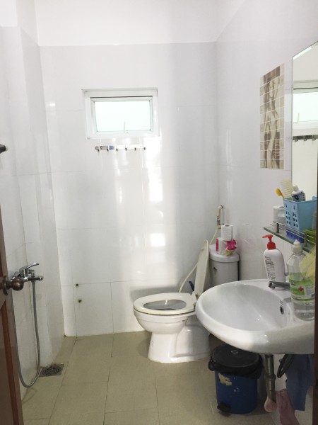Bán nhà mặt tiền hẻm 147 đường Nguyễn Thị Thập, phường Tân Phú, Quận 7, 5 tầng đúc