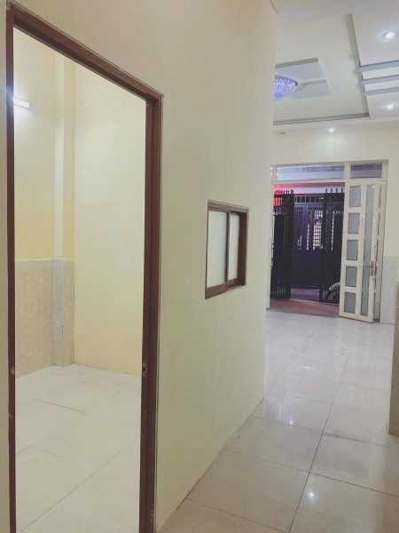 Nhà bán giá rẻ Bàu Cát Tân Bình diện tích sử dụng 69m2 giá bán chỉ 3,6 tỷ sổ sẵn chính chủ