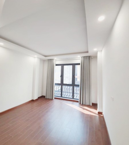 Bán nhà đẹp Hoàng Mai - Minh Khai, cách phố 30m, 40mx5t, mt 5m, giá bán 3.15 tỷ