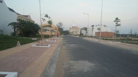 Đất nền giá tốt nhất có sổ hồng, Bình Chánh, giá bán 900 triệu liên hệ 0388796491
