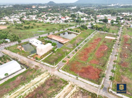 Cần bán lô đất đẹp trong khu dân cư trung tâm hành chính Bà Rịa, cơ sở hạ tầng hoàn thiện