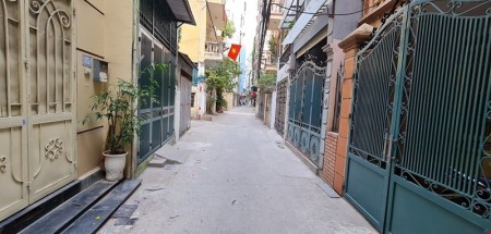 Bán nhà Quận Long Biên, Thượng Thanh, dtsd 48m2, 5 tầng, 5m mặt tiền, ô tô 10m, kinh doanh