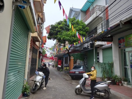 Đi đến slide 1