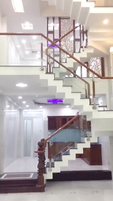 Cho thuê nhà mới 3 lầu gần mặt tiền đường Quốc Lộ 50 Phường 5 Quận 8