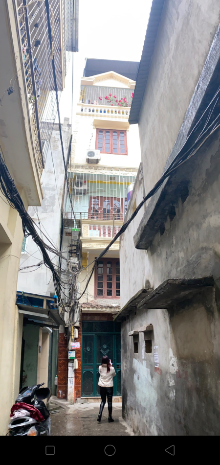 Nhà cần bán Ngõ 354 Trường Chinh đúc kiên cố 5 tầng thoáng, giá thương lượng, lh 0962049198